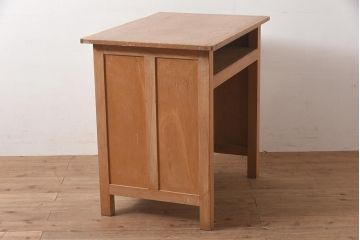 レトロ家具　昭和中期　懐かしさ感じる教卓(カウンター、平机)(R-040302)
