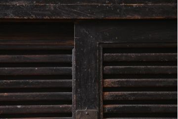アンティーク家具　明治期　一本物　ヒノキ材　凝ったつくりが魅力的な上手物の帳場箪笥(チェスト、引き出し)(R-040314)