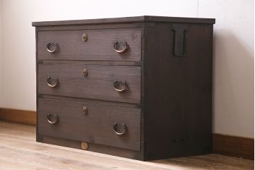 アンティーク家具　昭和初期　天板リメイク　上品な佇まいのローチェスト(テレビ台、テレビボード、収納棚)(R-040321)