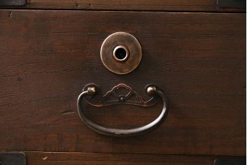 アンティーク家具　昭和初期　リメイク　古金具がアクセントのお洒落なローボード(テレビ台、テレビボード)(R-040322)