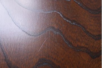 リメイク家具　岩谷堂箪笥　脚付きリメイク　杢目が美しい片開き戸付きのサイドボード(チェスト、引き出し、衣装箪笥)(R-040329)