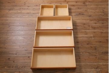 中古　横浜クラシック家具　ダニエル(Daniel)　アーリーアメリカン　気品漂うライティングビューロー(ワークデスク、机、在宅ワーク、在宅用チェスト)(R-040333)