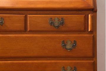 中古　横浜クラシック家具　ダニエル(Daniel)　アーリーアメリカン　気品漂うライティングビューロー(ワークデスク、机、在宅ワーク、在宅用チェスト)(R-040333)