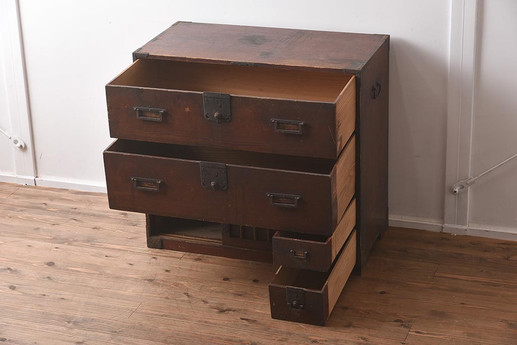 アンティーク家具　和製アンティーク　江戸明治期　ヒノキ材製　古いものならではの質感が風情溢れる帳場箪笥(収納棚、引き出し、時代箪笥)(R-040334)