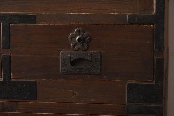アンティーク家具　和製アンティーク　大正昭和初期　古い木肌が味わい深い重ね箪笥(衣装箪笥、引き出し、収納棚)(R-040335)
