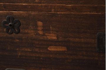 アンティーク家具　和製アンティーク　大正昭和初期　古い木肌が味わい深い重ね箪笥(衣装箪笥、引き出し、収納棚)(R-040335)