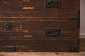 アンティーク家具　和製アンティーク　大正昭和初期　古い木肌が味わい深い重ね箪笥(衣装箪笥、引き出し、収納棚)(R-040335)