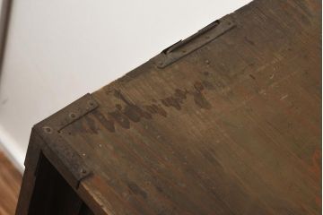 アンティーク家具　和製アンティーク　大正昭和初期　古い木肌が味わい深い重ね箪笥(衣装箪笥、引き出し、収納棚)(R-040335)