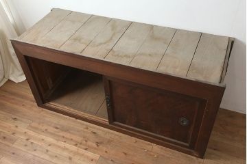 アンティーク家具　明治大正期　ヒノキ材　落ち着いた雰囲気が魅力の水屋箪笥(サイドボード、収納棚、重ね箪笥)(R-040378)