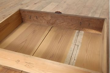 アンティーク家具　明治大正期　ヒノキ材　落ち着いた雰囲気が魅力の水屋箪笥(サイドボード、引き出し、重ね箪笥)(R-040379)