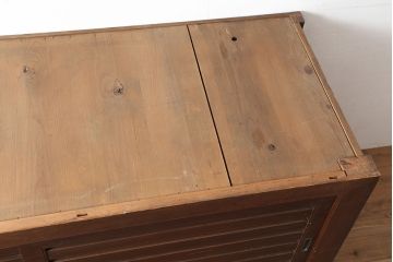 アンティーク家具　明治大正期　ヒノキ材　落ち着いた雰囲気が魅力の水屋箪笥(サイドボード、引き出し、重ね箪笥)(R-040379)