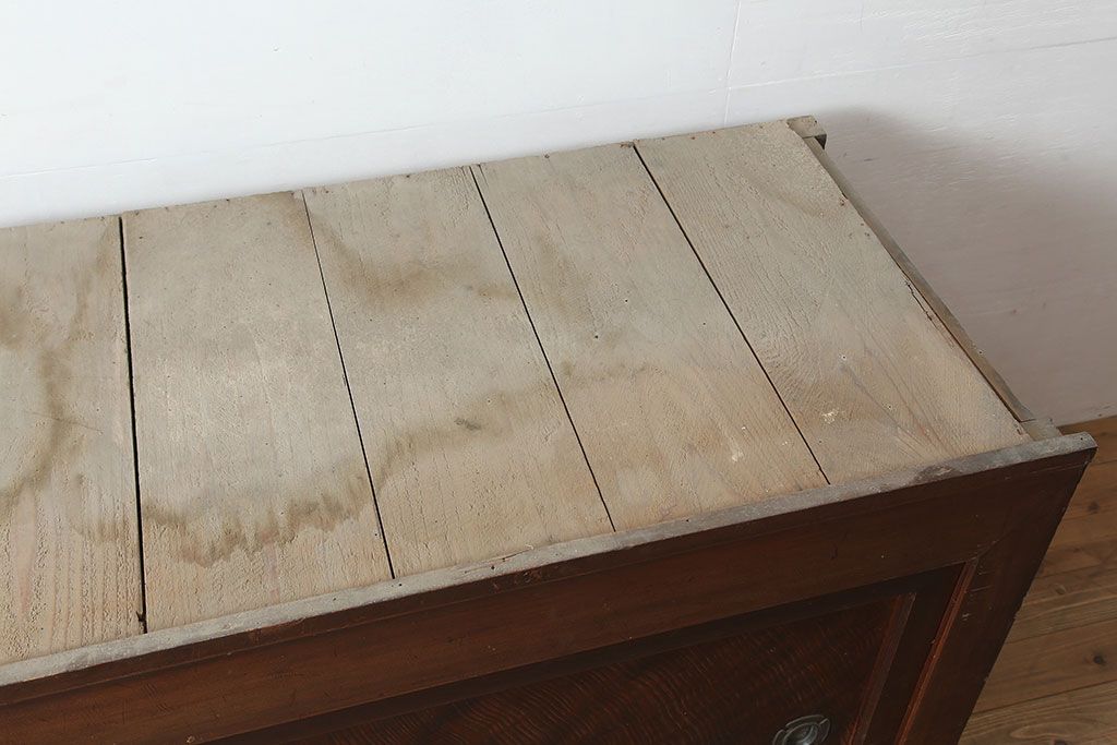 アンティーク家具　明治大正期　ヒノキ材　存在感抜群!横桟が目を惹く重ね水屋箪笥(収納棚、戸棚)(R-040380)