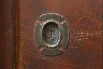 アンティーク家具　明治大正期　ヒノキ材　存在感抜群!横桟が目を惹く重ね水屋箪笥(収納棚、戸棚)(R-040380)