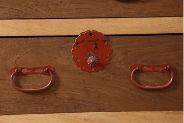 アンティーク家具　明治大正期　ヒノキ材　存在感抜群!横桟が目を惹く重ね水屋箪笥(収納棚、戸棚)(R-040380)