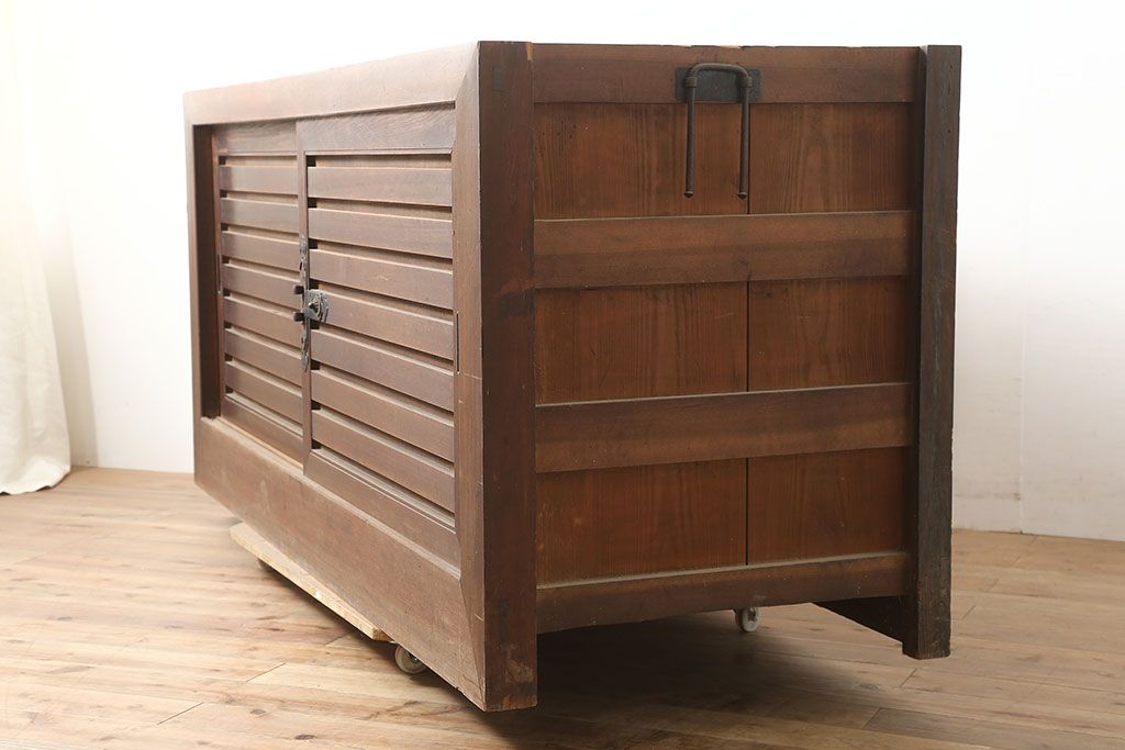 アンティーク家具　明治大正期　ヒノキ材　存在感抜群!横桟が目を惹く重ね水屋箪笥(収納棚、戸棚)(R-040380)