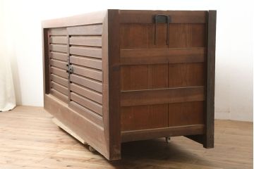 アンティーク家具　明治大正期　ヒノキ材　存在感抜群!横桟が目を惹く重ね水屋箪笥(収納棚、戸棚)(R-040380)