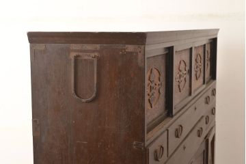 アンティーク家具　栓材　透かし入り　シックな雰囲気漂う組み立てタンス・重ね(収納棚、キャビネット、チェスト)(R-040381)