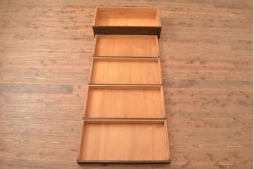 アンティーク家具　栓材　透かし入り　シックな雰囲気漂う組み立てタンス・重ね(収納棚、キャビネット、チェスト)(R-040381)