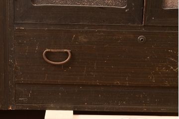 アンティーク家具　栓材　透かし入り　シックな雰囲気漂う組み立てタンス・重ね(収納棚、キャビネット、チェスト)(R-040381)