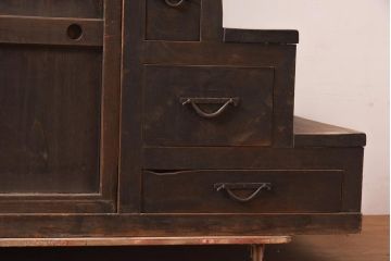 アンティーク家具　ヒノキ材　手すり付き　和の空間を引き立てる階段箪笥(時代箪笥)(R-040388)