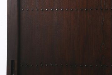 アンティーク建具　明治大正期　総ケヤキ材一枚板　珍しい小振りサイズの蔵戸　(R-040390)