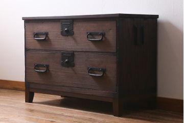 アンティーク家具　和製アンティーク　脚付きリメイク　味わい深い佇まいの箪笥ローボード(衣装箪笥、チェスト、引き出し、リビングボード)(R-040392)