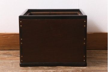 アンティーク雑貨　明治大正期　指物家具　紫檀(シタン)材　品のある佇まいが魅力的な角火鉢(木製火鉢、箱火鉢)(R-040396)