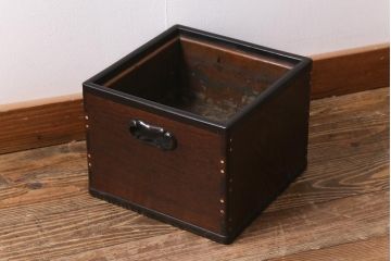 アンティーク雑貨　明治大正期　指物家具　紫檀(シタン)材　品のある佇まいが魅力的な角火鉢(木製火鉢、箱火鉢)(R-040396)