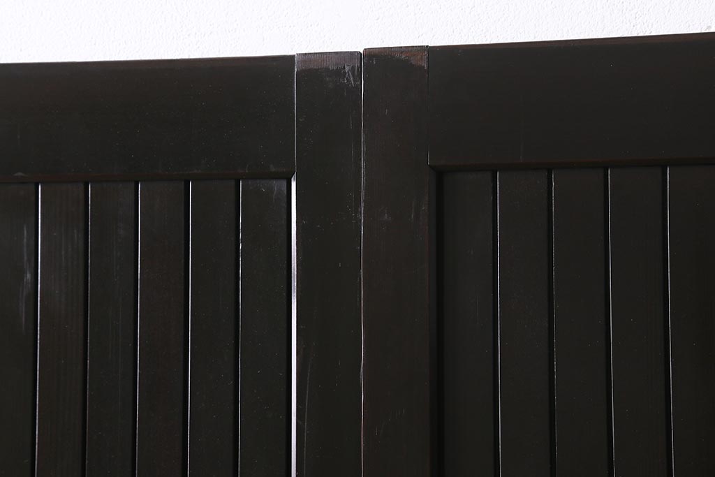 アンティーク建具　明治大正期　シックな雰囲気漂う平格子戸2枚セット　(R-040397)