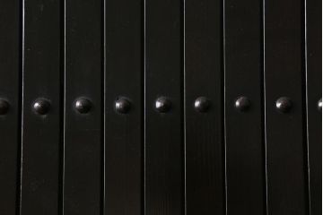 アンティーク建具　明治大正期　シックな雰囲気漂う平格子戸2枚セット(建具、引き戸、玄関戸)(R-040397)