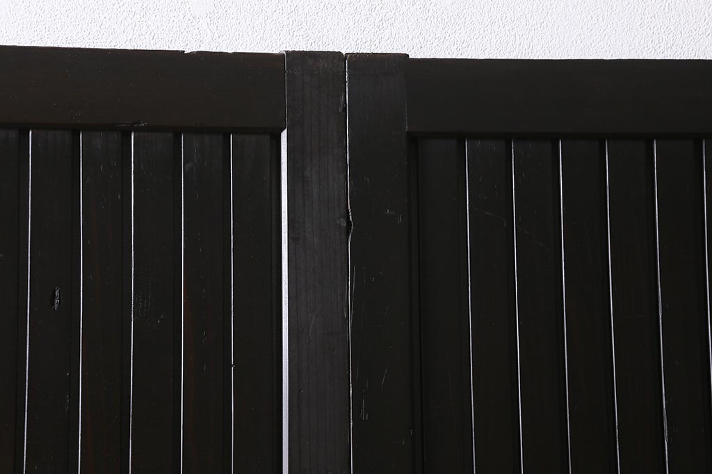 アンティーク建具　明治大正期　モダンな雰囲気漂う平格子戸2枚セット　(R-040399)