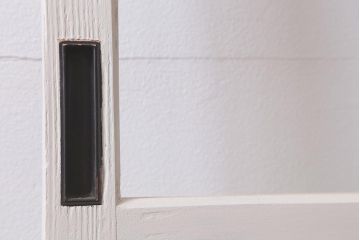 アンティーク建具　昭和中期　優しい色味のペイントが魅力のガラス戸1枚(引き戸)(R-040400)