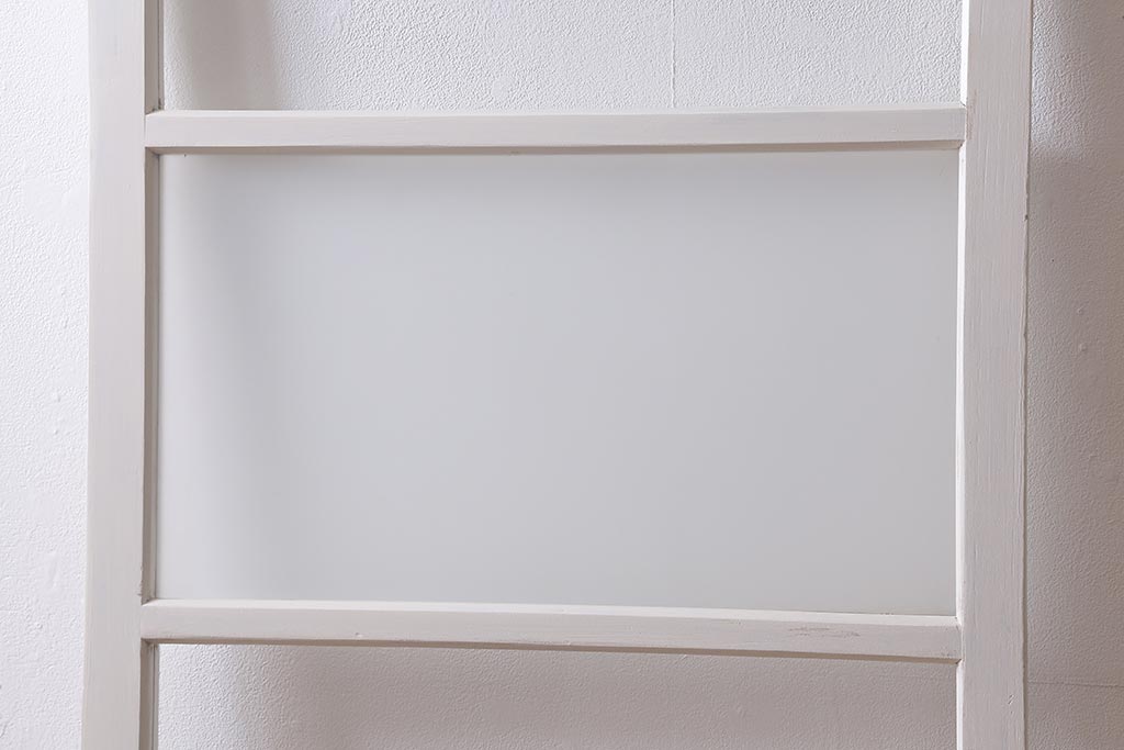 アンティーク建具　昭和中期　優しい雰囲気のホワイトペイントが魅力のガラス戸1枚(引き戸)(R-040402)