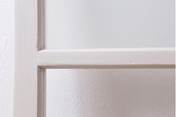 アンティーク建具　昭和中期　優しい雰囲気のホワイトペイントが魅力のガラス戸1枚(引き戸)(R-040402)