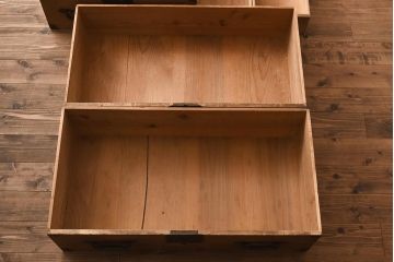 アンティーク家具　和製アンティーク　明治期　前面桐材　使い込また風合いが魅力的な会津重ね箪笥(時代箪笥、衣装箪笥、ローボード、桐箪笥、桐たんす)(R-040408)