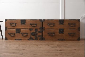 アンティーク家具　和製アンティーク　明治期　前面桐材　使い込また風合いが魅力的な会津重ね箪笥(時代箪笥、衣装箪笥、ローボード、桐箪笥、桐たんす)(R-040408)