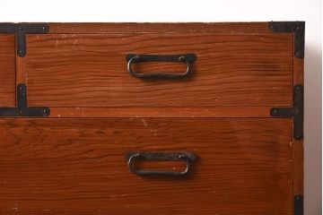 アンティーク家具　和製アンティーク　昭和初期　赤みを帯びた木色が温かみのある衣装箪笥(引き出し、チェスト)(R-040410)