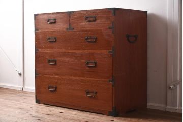 アンティーク家具　和製アンティーク　昭和初期　赤みを帯びた木色が温かみのある衣装箪笥(引き出し、チェスト)(R-040410)