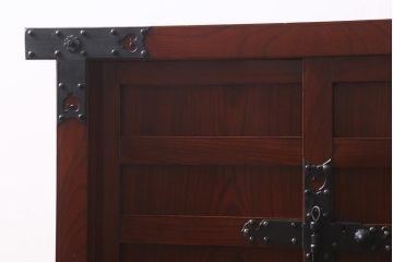 ビンテージ家具　工芸家具　高級品　ケヤキ材製　漆塗りの美しさが目を引く車箪笥(小タンス、チェスト、戸棚、引き出し、ヴィンテージ)(定価約140万円)(R-040413)