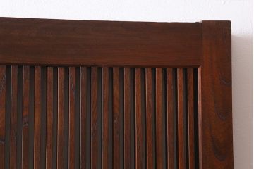 アンティーク建具　和製アンティーク　明治期　総ケヤキ材　巾着金具　風格漂う小振りな蔵戸(引き戸、建具、格子蔵戸、玄関戸)(R-040415)
