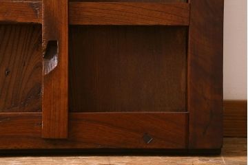 アンティーク建具　和製アンティーク　明治期　総ケヤキ材　巾着金具　風格漂う小振りな蔵戸(引き戸、建具、格子蔵戸、玄関戸)(R-040415)