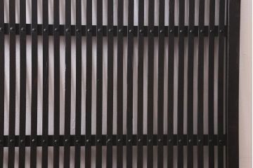アンティーク建具　和製アンティーク　大正期　シックな佇まいが魅力的な格子戸1枚(引き戸、建具)(R-040416)