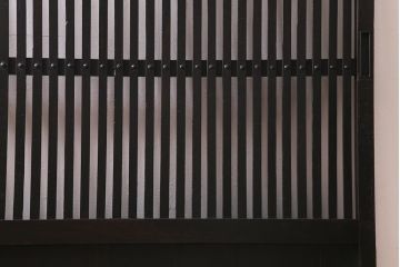 アンティーク建具　和製アンティーク　大正期　シックな佇まいが魅力的な格子戸1枚(引き戸、建具)(R-040416)