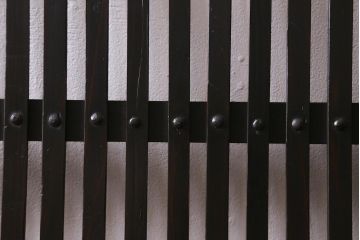 アンティーク建具　和製アンティーク　大正期　シックな佇まいが魅力的な格子戸1枚(引き戸、建具)(R-040416)