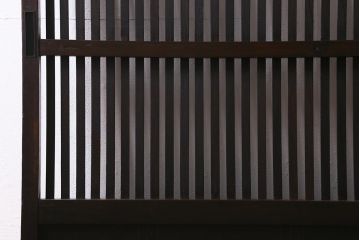 アンティーク建具　和製アンティーク　大正期　シックな佇まいが魅力的な格子戸1枚(引き戸、建具)(R-040416)