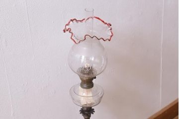 アンティーク雑貨　明治大正　グラビュール(グラヴュール)　金魚鉢型　チューリップ型　赤縁　フリルガラスのオイルランプ(洋燈、座敷ランプ)(R-040419)