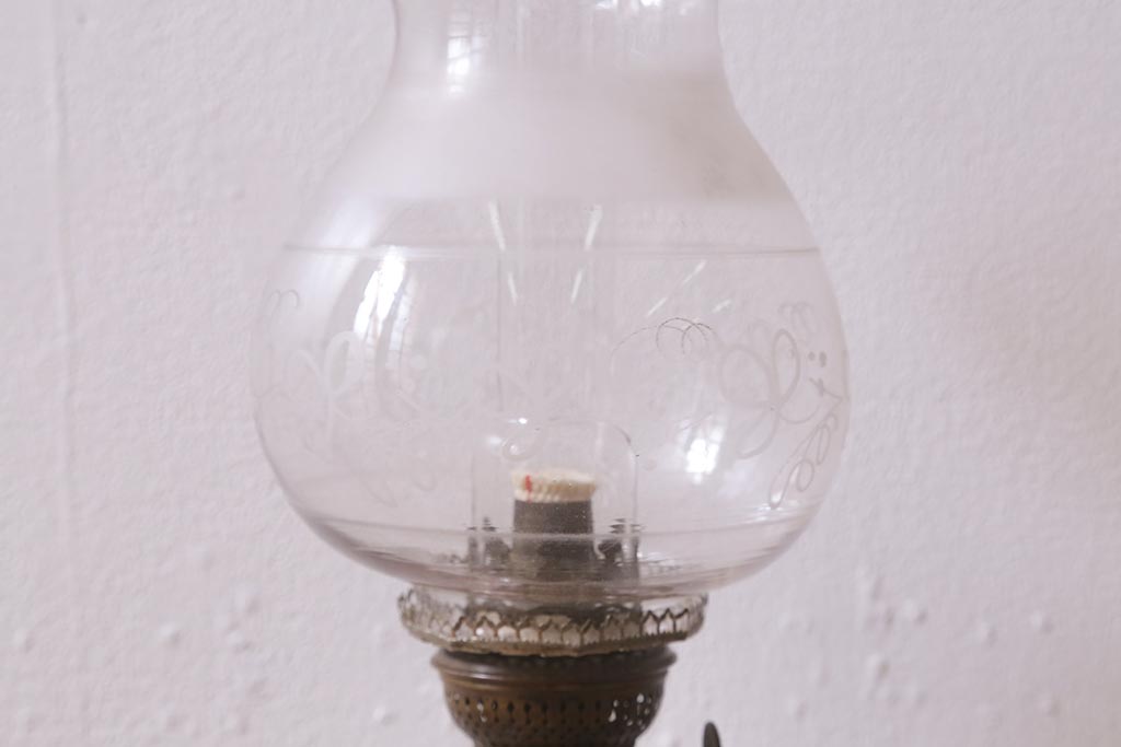 アンティーク雑貨　明治大正　グラビュール(グラヴュール)　金魚鉢型　チューリップ型　赤縁　フリルガラスのオイルランプ(洋燈、座敷ランプ)(R-040419)