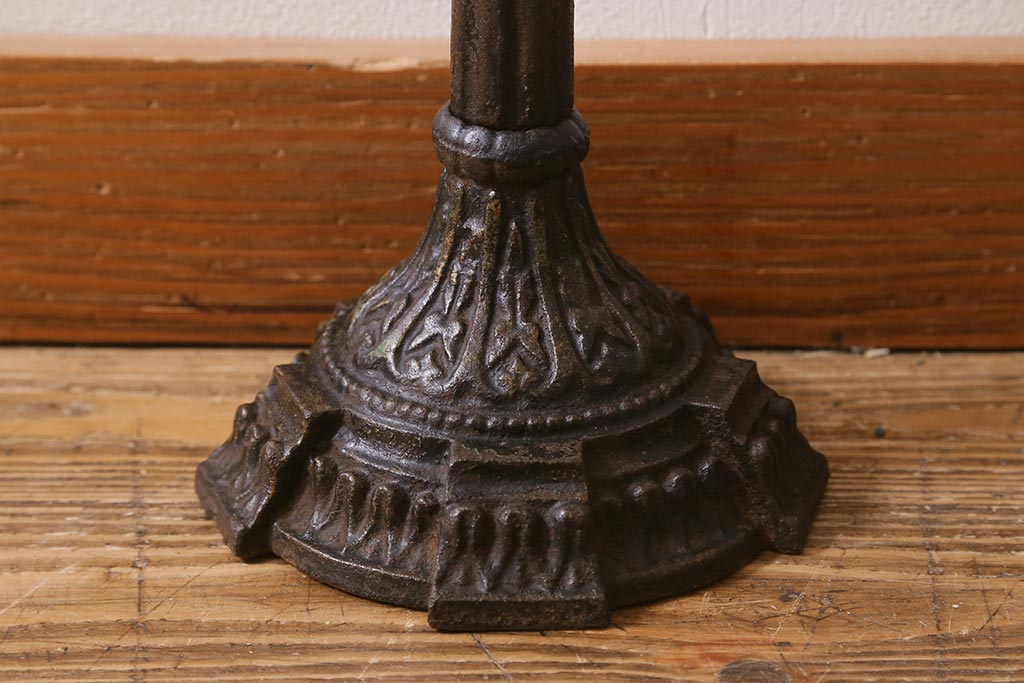 アンティーク雑貨　明治大正　グラビュール(グラヴュール)　金魚鉢型　チューリップ型　赤縁　フリルガラスのオイルランプ(洋燈、座敷ランプ)(R-040419)