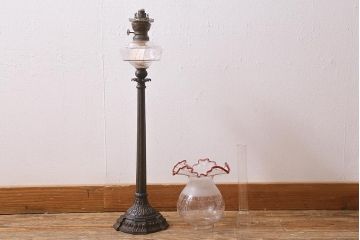 アンティーク雑貨　明治大正　グラビュール(グラヴュール)　金魚鉢型　チューリップ型　赤縁　フリルガラスのオイルランプ(洋燈、座敷ランプ)(R-040419)