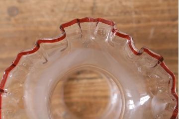 アンティーク雑貨　明治大正　グラビュール(グラヴュール)　金魚鉢型　チューリップ型　赤縁　フリルガラスのオイルランプ(洋燈、座敷ランプ)(R-040419)